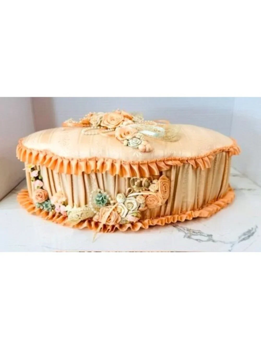 VTG Shabby Chic Peach Satin Fabric Keepsake Box Ribbon Roses Pearls